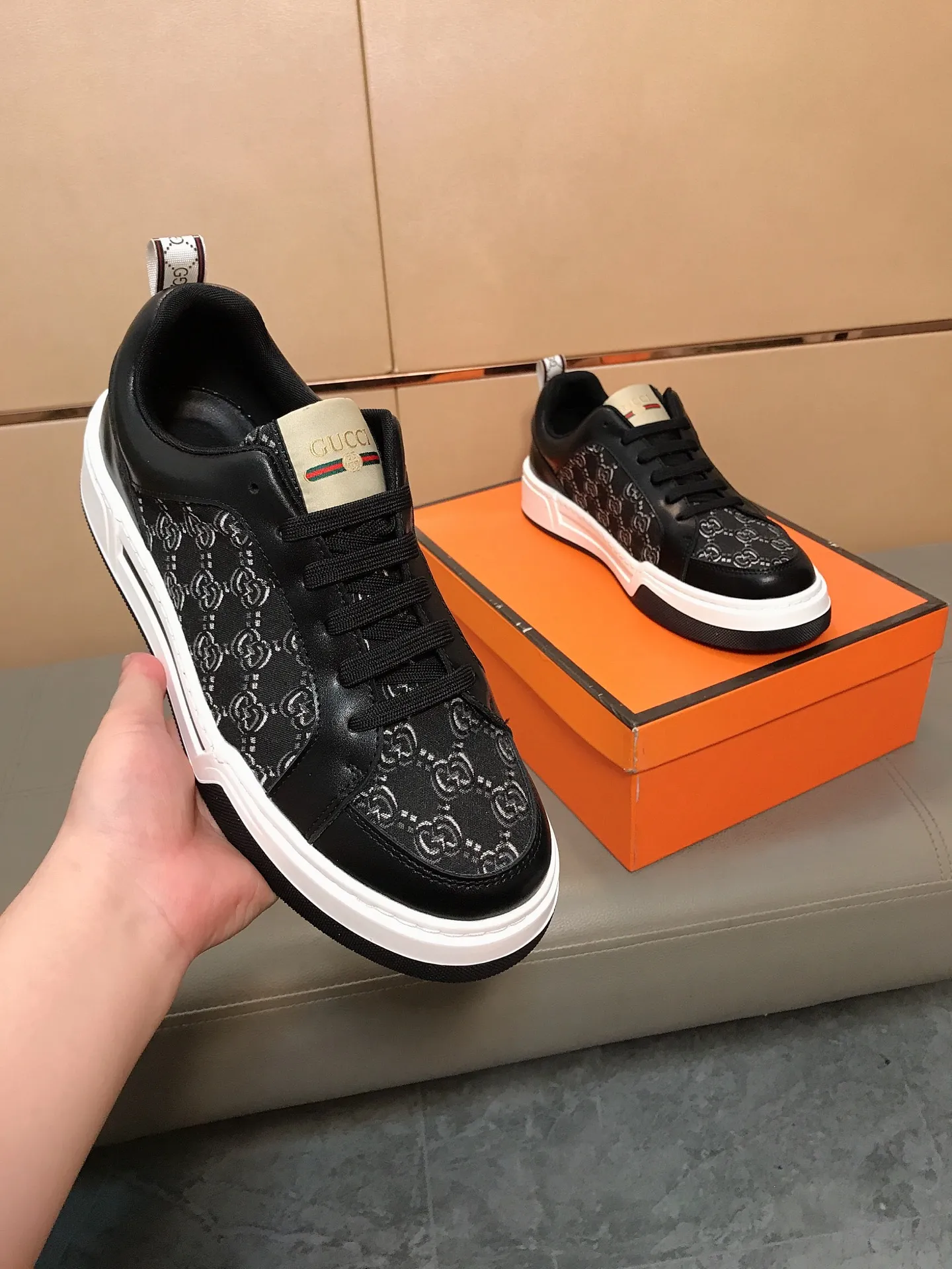 Ex-factory price 400 ⌚️⌚️[GUCCI] Gucci men’s casual shoes are absolutely popular 🔥The ultimate matching item for trendy men! Irresistible charm of super texture, the main recommendation, the upper is made of high-quality cowhide + printed fabric, sheep lining feet, wear-resistant rubber sole, noble and elegant! Extremely comfortable🎁🎁You can be as handsome as you want💪 Size 38-44!